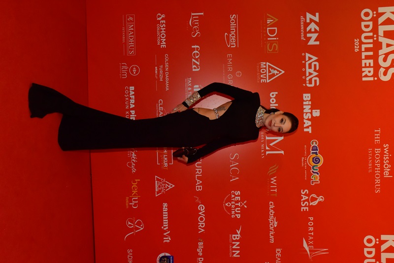 Klass Ödülleri 2026�da  I��lt� Yar��� Ya�and� K�rm�z� Hal� Bir Stil  �ölenine Dönü�tü